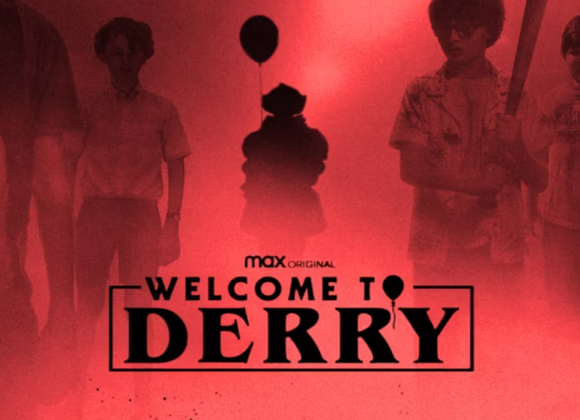 La série “Ça : bienvenue à Derry” a une nouvelle bande-annonce. Et on a des infos sur la sortie.